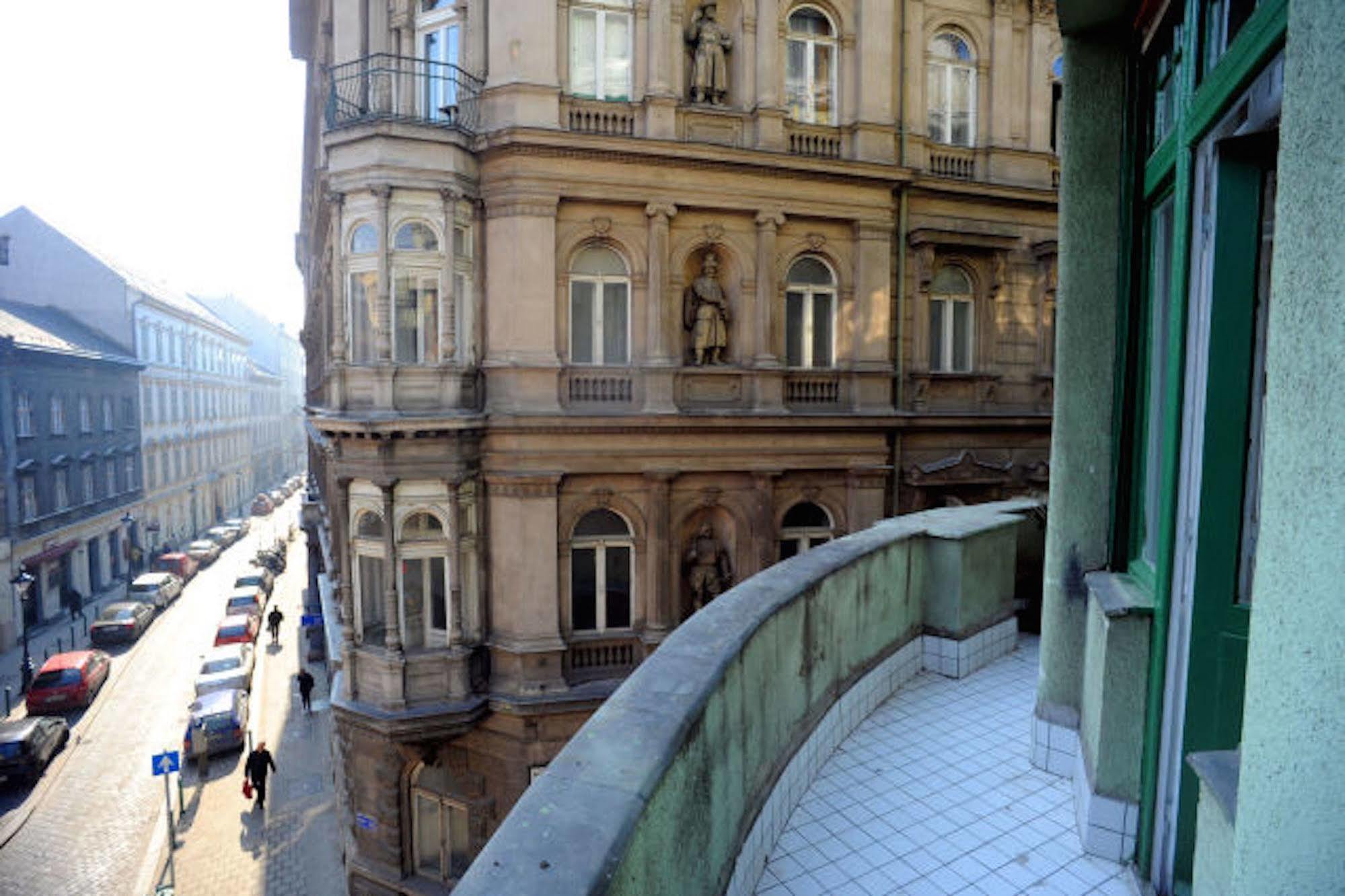 Amber Terrace Studios Downtown Budapest Ngoại thất bức ảnh